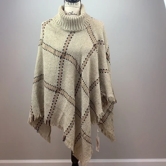 Poncho Turtleneck Windowpane Print - Picture 5 of 14